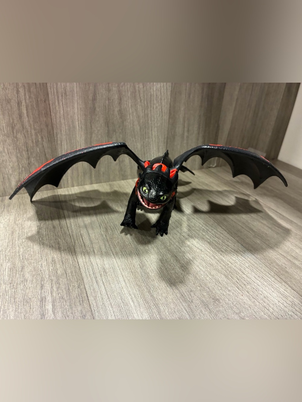 Dreamworks Toothless How To Train Your Dragon Figure